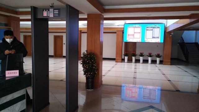 紅外人體測溫安檢門服役昆山陸家鎮(zhèn)政府體溫檢測,杜絕交叉感染