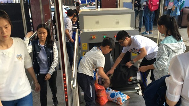 要使用什么樣的X光安檢機(jī)，一定要看安全檢查標(biāo)準(zhǔn)來選擇