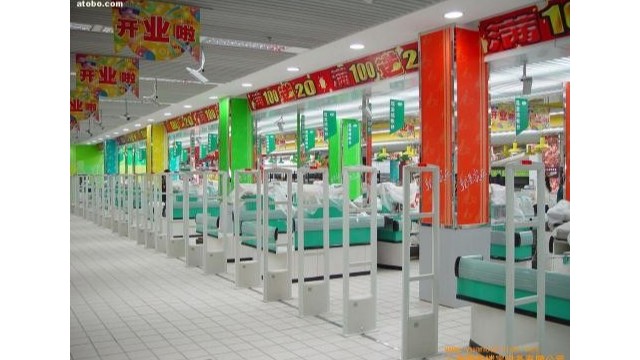 超市安檢門(mén)報(bào)警“冤枉”好人,業(yè)內(nèi)人士稱(chēng)安檢門(mén)選擇和保養(yǎng)很重要