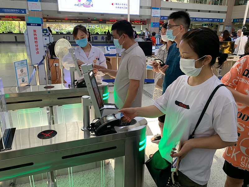 智能人臉識別測溫門禁系統(tǒng)