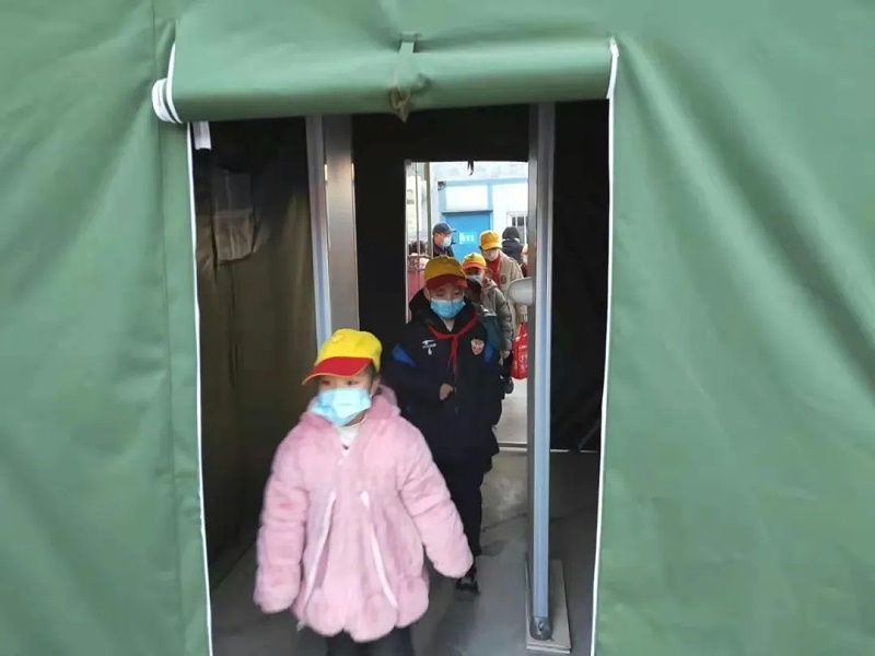 熱成像學(xué)校人體測溫門